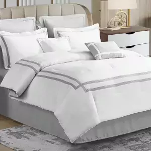 Bulk Hotel Comforter